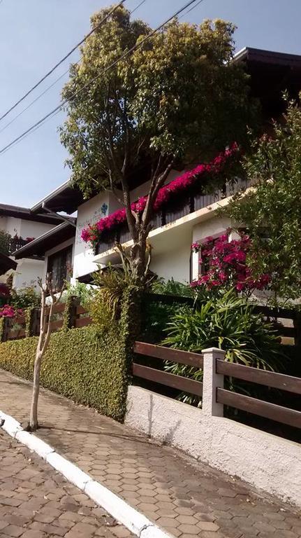 Treze Tílias Hospedaria Gastehaus Enzian מראה חיצוני תמונה